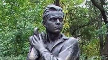 "DAR LA VIDA POR LAS PALOMAS"